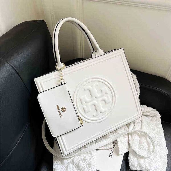 designer bag large female 2023 new trend fashion korean portable women's bag embossed large capacity single shoulder messenger factory, Black
designer bag large female 2023 new trend fashion korean portable women's bag embossed large capacity single shoulder messenger factory, Black