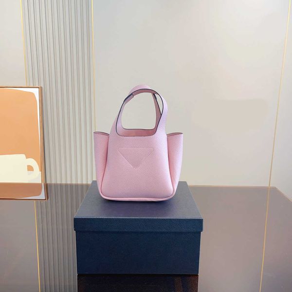 2023 new style handbags designer chain crossbody bag women designers shoulder bags ladies classic fashion shopping handbag with silk scarf 2
2023 new style handbags designer chain crossbody bag women designers shoulder bags ladies classic fashion shopping handbag with silk scarf 2