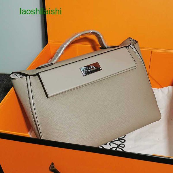2023 new cow leather 2424 women's bag togo h home one shoulder diagonal cross hand
2023 new cow leather 2424 women's bag togo h home one shoulder diagonal cross hand