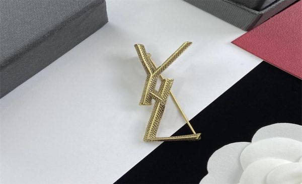 luxury brooch designer jewelry set letter earrings womens east studies men brooches gold fashion love brand jewelry9264773, Gray
luxury brooch designer jewelry set letter earrings womens east studies men brooches gold fashion love brand jewelry9264773, Gray