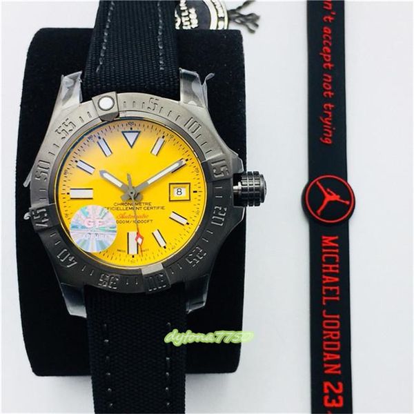 tr factory calendar type watch 36mm series 118138 belt green enamel full star adopts eta2836 automatic mechanical movement crystal to form t, Slivery;golden
tr factory calendar type watch 36mm series 118138 belt green enamel full star adopts eta2836 automatic mechanical movement crystal to form t, Slivery;golden
