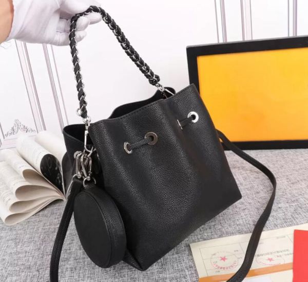 fashion designers women handbags luxurys lady shoulder bags highs quality 5a leather messenger bag flower letter crossbody original purses b
fashion designers women handbags luxurys lady shoulder bags highs quality 5a leather messenger bag flower letter crossbody original purses b