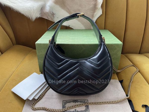 classic designer shoulder bag female handbag bag retro fashion smooth fabric leather tote metal logo 21 * 11 * 5cm
classic designer shoulder bag female handbag bag retro fashion smooth fabric leather tote metal logo 21 * 11 * 5cm