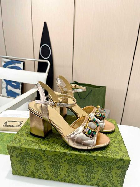 new women's thick heel sandals slippers luxury designer summer classic fashion beach jelly sandals ggity k083, Black
new women's thick heel sandals slippers luxury designer summer classic fashion beach jelly sandals ggity k083, Black