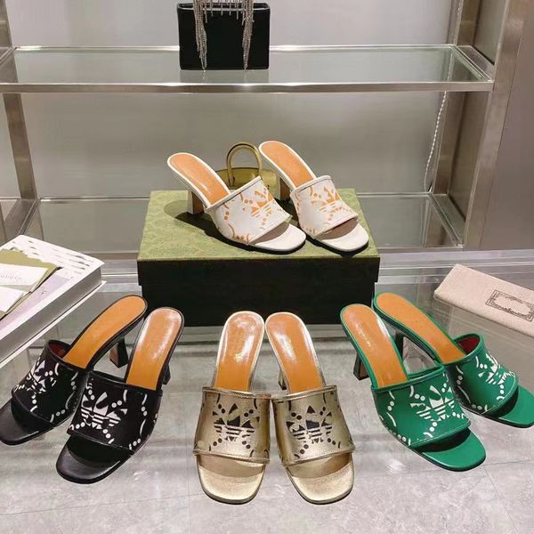 2023 designer womens outdoors printed high-heeled slippers g family luxury genuine leather black white lake green sandals lady square peep-t
2023 designer womens outdoors printed high-heeled slippers g family luxury genuine leather black white lake green sandals lady square peep-t