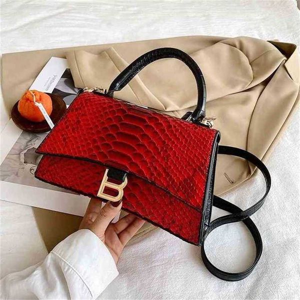 handbag 2023 fashion women's bag leather quality handbag spring color matching crocodile hourglass same style shoulder messenger bag
handbag 2023 fashion women's bag leather quality handbag spring color matching crocodile hourglass same style shoulder messenger bag