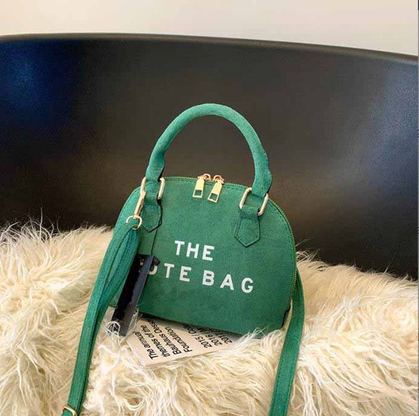 2023 new polychrome leather shell bag women's new simple handbag fashion bag the tote bag messenger shoulder bag, Red;black
2023 new polychrome leather shell bag women's new simple handbag fashion bag the tote bag messenger shoulder bag, Red;black
