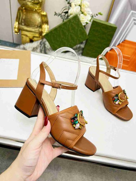2023 designer women's sandals crystal calf leather casual shoes women's slide quilting platform summer beach slippers ggity k151, Black
2023 designer women's sandals crystal calf leather casual shoes women's slide quilting platform summer beach slippers ggity k151, Black
