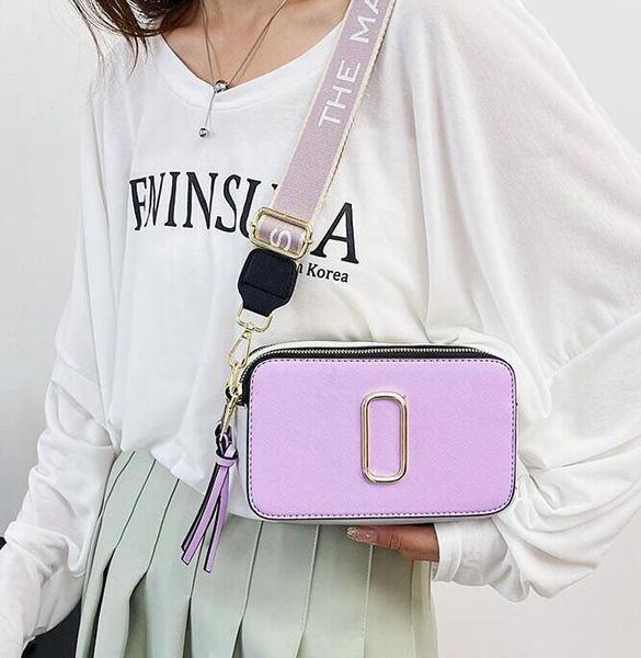 designer fashion bag handbag famous totes marc snapscamera small crossbody purse women shoulder bags messenger cross body m00810, Black;red
designer fashion bag handbag famous totes marc snapscamera small crossbody purse women shoulder bags messenger cross body m00810, Black;red