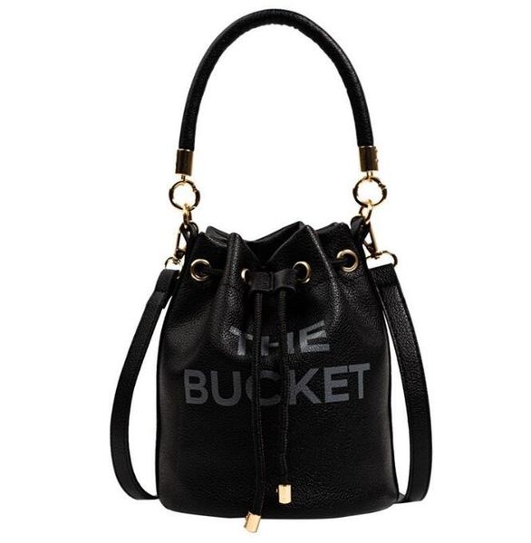 designer women crossbody bag the tote bag marc pu leather handbags 2023 fashion purse bucket bags m002, Black;red
designer women crossbody bag the tote bag marc pu leather handbags 2023 fashion purse bucket bags m002, Black;red