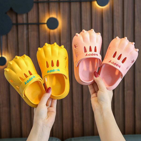 sandals 3d cartoon cat feet children mules clogs kids garden shoes girl boy beach candy color hole baby child slides e03224 230311, Black;red
sandals 3d cartoon cat feet children mules clogs kids garden shoes girl boy beach candy color hole baby child slides e03224 230311, Black;red