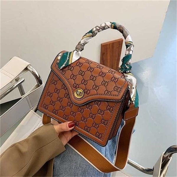 handbag 2023 fashion women's bag leather quality handbag classic letter girls' temperament messenger trend bag
handbag 2023 fashion women's bag leather quality handbag classic letter girls' temperament messenger trend bag