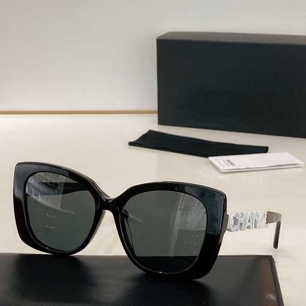 50%off luxury designer sunglasses letter diamond black frame plain sunglasses same female sun glasses for sale x225, White;black
50%off luxury designer sunglasses letter diamond black frame plain sunglasses same female sun glasses for sale x225, White;black