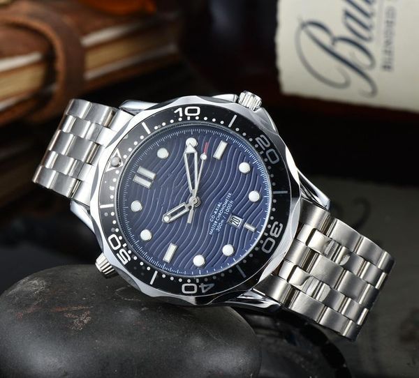 2022 new style three stitches luxury mens watches quartz watch brand designer clock steel belt men fashion accessories, Slivery;brown
2022 new style three stitches luxury mens watches quartz watch brand designer clock steel belt men fashion accessories, Slivery;brown