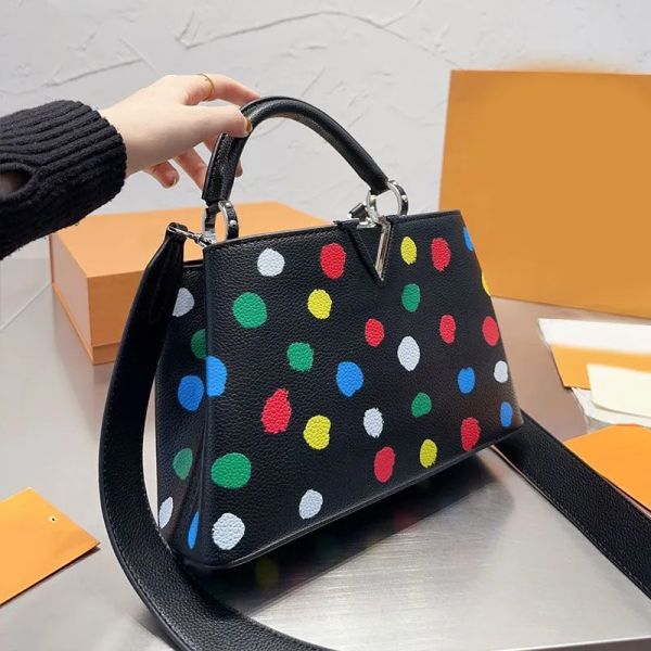 trend women's shoulder bag luxury design classic bag fashion female crossbody chain bag pouch genuine leather ladies handbag
trend women's shoulder bag luxury design classic bag fashion female crossbody chain bag pouch genuine leather ladies handbag