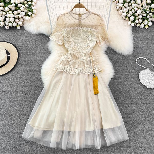2023 mesh flower embroidery princess casual dresses beige short sleeve patchwork tassel pendant party midi women clothing vestidos, Black;gray
2023 mesh flower embroidery princess casual dresses beige short sleeve patchwork tassel pendant party midi women clothing vestidos, Black;gray