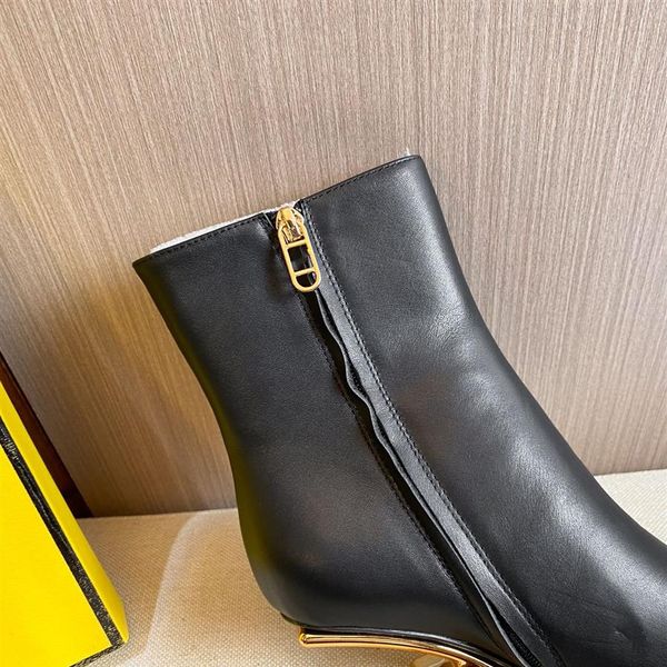 autumn and winter fashionable short boots leisure style unique heel leather temperament lady's high-heeled short bootss high-266e, Black
autumn and winter fashionable short boots leisure style unique heel leather temperament lady's high-heeled short bootss high-266e, Black
