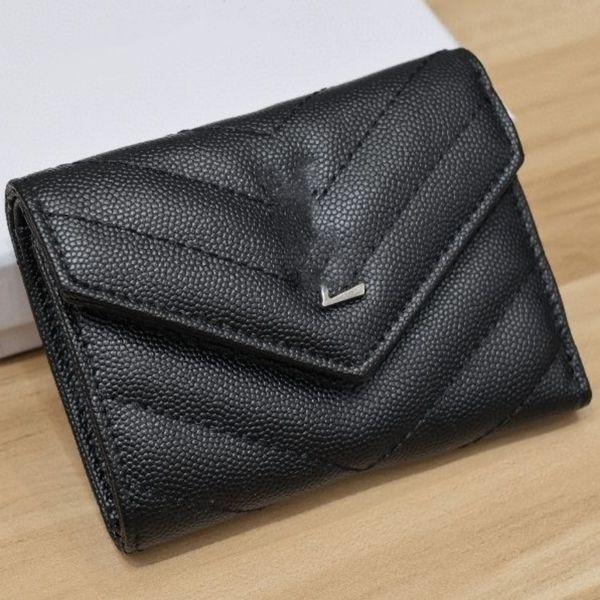 designer metal genuine leather women wallet classic brand short ladies trifold card bag zero coin purses luxury multi-card clutch bags large, Red;black
designer metal genuine leather women wallet classic brand short ladies trifold card bag zero coin purses luxury multi-card clutch bags large, Red;black