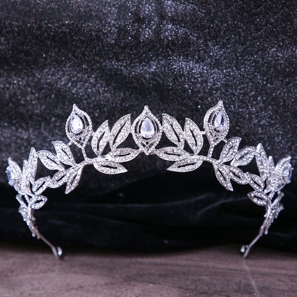 wedding dress headpieces fashion accessories bridal crown bridesmaid party dinner hairpin inlaid aaa water diamond women gift birthday valen, Silver
wedding dress headpieces fashion accessories bridal crown bridesmaid party dinner hairpin inlaid aaa water diamond women gift birthday valen, Silver