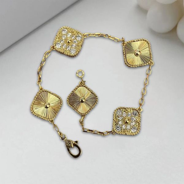 other acceorie chain claic deigner bracelet lucky clover black agate 18k platinum plated ladie valentine day mother engagement jewelry doe n, Silver
other acceorie chain claic deigner bracelet lucky clover black agate 18k platinum plated ladie valentine day mother engagement jewelry doe n, Silver