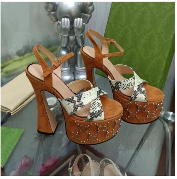 2023the latest g-stud sandals with interlocking embellished cross ankle strap, horseshoe heels, high heels, double waterproof platform, desi, Black
2023the latest g-stud sandals with interlocking embellished cross ankle strap, horseshoe heels, high heels, double waterproof platform, desi, Black