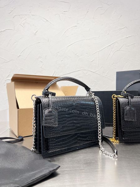 classic luxury women's shoulder bag fashion designer handbag crossbody bag clamshell purse crocodile print caviar gold and silver chain
classic luxury women's shoulder bag fashion designer handbag crossbody bag clamshell purse crocodile print caviar gold and silver chain