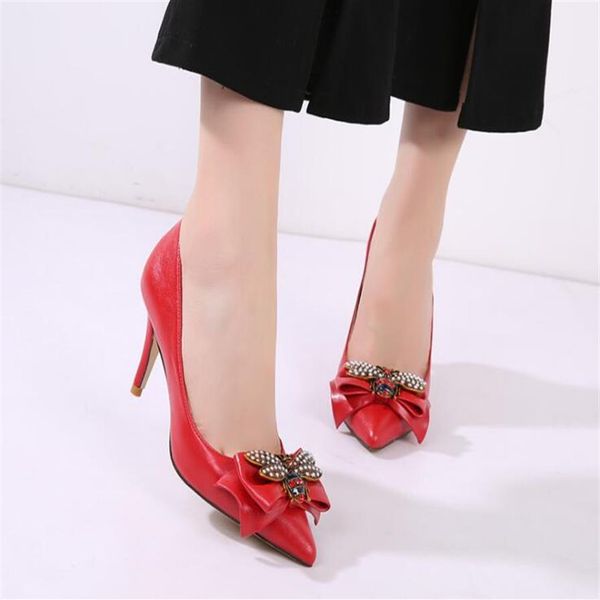 2019 who designer trendy women ribbon bowtie big bees high-heeled shoes bride pointed wedding shoes cx22221u, Black
2019 who designer trendy women ribbon bowtie big bees high-heeled shoes bride pointed wedding shoes cx22221u, Black