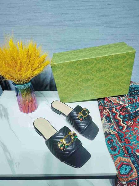 female designer camellia slippers 2023 summer girls casual shoes designer slippers flat sandals beach swimming pool leather slippers ggity k, Black
female designer camellia slippers 2023 summer girls casual shoes designer slippers flat sandals beach swimming pool leather slippers ggity k, Black