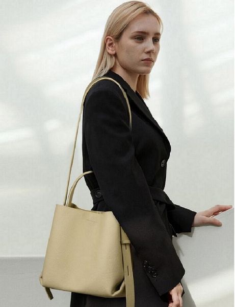 classic handbag leather design shoulder crossbody package luxury brand designer bags shopping tote m58913 jkdsafjkbkhsjdkbfjhvds
classic handbag leather design shoulder crossbody package luxury brand designer bags shopping tote m58913 jkdsafjkbkhsjdkbfjhvds