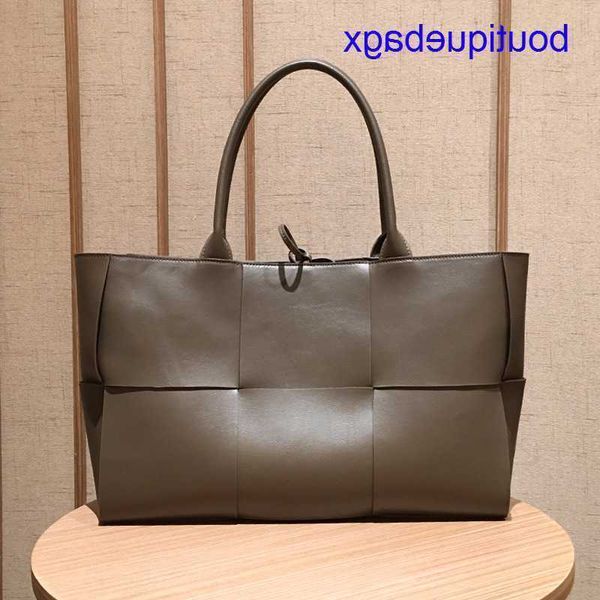 luxury bottegss venetss arco evening bags online store large chessboard new hand woven handbag leather capacity tote bag fashion t with logo
luxury bottegss venetss arco evening bags online store large chessboard new hand woven handbag leather capacity tote bag fashion t with logo