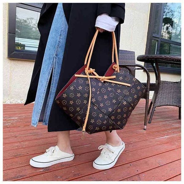 handbag 2023 fashion women's bag leather quality handbag female spring shoulder diagonal armpit fashionable and super fire bag
handbag 2023 fashion women's bag leather quality handbag female spring shoulder diagonal armpit fashionable and super fire bag