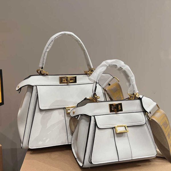 the tote bag mini cat bags luxurys handbags women designer bags folding totes purse letters print wide shoulder strap leather crossbody bags
the tote bag mini cat bags luxurys handbags women designer bags folding totes purse letters print wide shoulder strap leather crossbody bags
