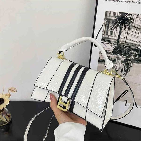 handbag 2023 fashion women's bag leather quality handbag women's hourglass stone pattern texture bag
handbag 2023 fashion women's bag leather quality handbag women's hourglass stone pattern texture bag