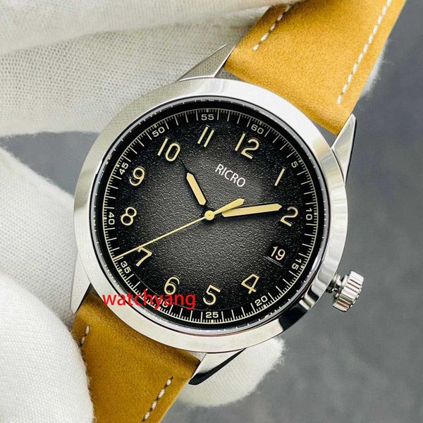 the designer men's mechanical watch 5226 series features a 9015 upgraded movement 40mm sapphire glass sports watch, Slivery;brown
the designer men's mechanical watch 5226 series features a 9015 upgraded movement 40mm sapphire glass sports watch, Slivery;brown