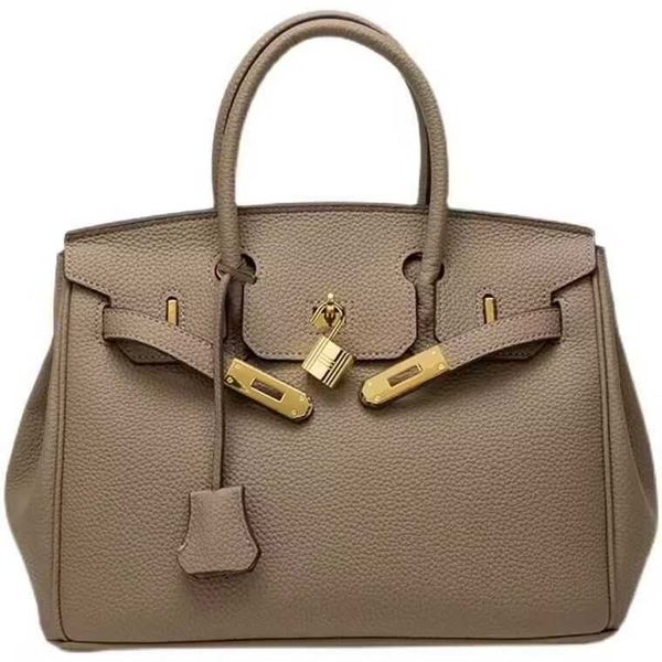 designer bagsleather lychee pattern bag women's 2022 new fashion large capacity portable women's bag high sense single shoulder cr
designer bagsleather lychee pattern bag women's 2022 new fashion large capacity portable women's bag high sense single shoulder cr