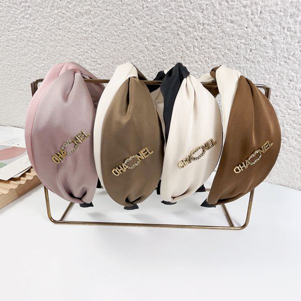 luxury classical designer inlay diamond headbands hair bands for women girl brand elastic headband casual fashion headband head wrap high qu, Silver
luxury classical designer inlay diamond headbands hair bands for women girl brand elastic headband casual fashion headband head wrap high qu, Silver