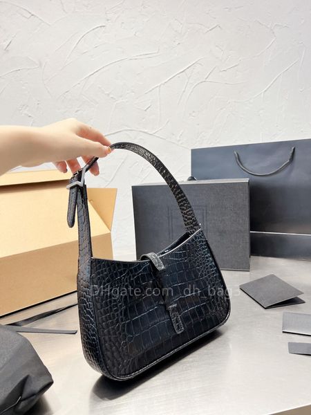 designer crossbody bag shopping bag underarm bag women's handbag luxury one shoulder bag purse crocodile skin 4 colors classic y silver
designer crossbody bag shopping bag underarm bag women's handbag luxury one shoulder bag purse crocodile skin 4 colors classic y silver