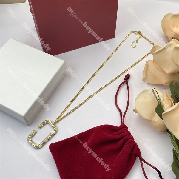 shiny diamond designer necklaces letter pendant gold crystal necklace with box jewelry valentine day gift, Silver
shiny diamond designer necklaces letter pendant gold crystal necklace with box jewelry valentine day gift, Silver