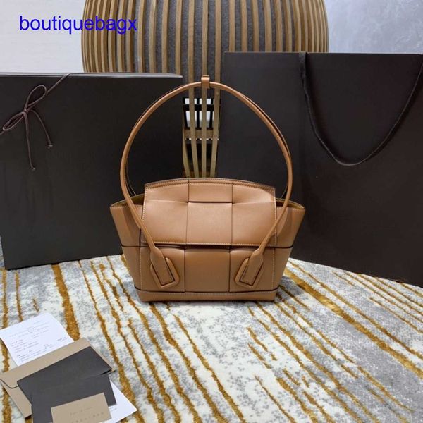 original edition luxury bottegss venetss arco evening bags online store leather 2023 new woven bag single shoulder hand b women's with
original edition luxury bottegss venetss arco evening bags online store leather 2023 new woven bag single shoulder hand b women's with