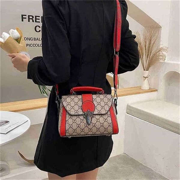 handbag 2023 fashion women's bag leather quality handbag square and printed style messenger bag
handbag 2023 fashion women's bag leather quality handbag square and printed style messenger bag