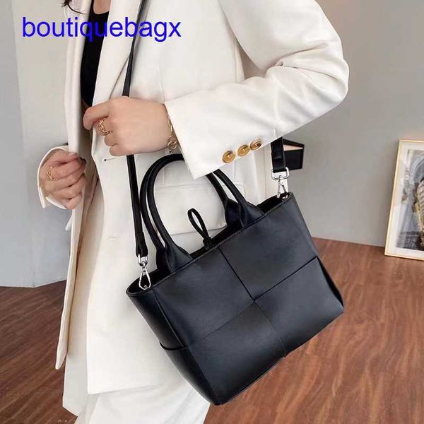 luxury bottegss venetss arco evening bags online store woven classic high women's bag quality shopping cowhide versatile large cap with
luxury bottegss venetss arco evening bags online store woven classic high women's bag quality shopping cowhide versatile large cap with