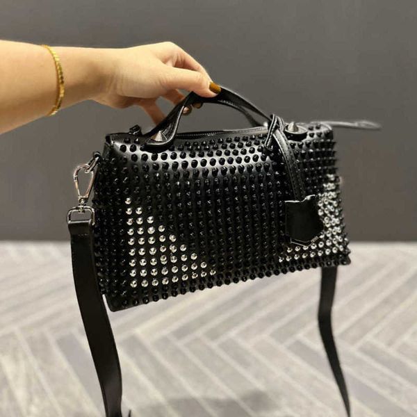 boston bags designer luggage tote bags women duffle bags luxurys handbag shoulder leather handle crossbody female boston handbags 220307
boston bags designer luggage tote bags women duffle bags luxurys handbag shoulder leather handle crossbody female boston handbags 220307