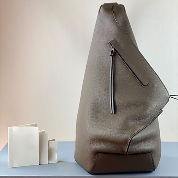 designer waist bag men's crossbody bags leather shoulder bag holiday zipper fashion messenger bags 47cm large purse letter p
designer waist bag men's crossbody bags leather shoulder bag holiday zipper fashion messenger bags 47cm large purse letter p