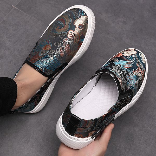 luxury men running shoes loafers large size 37-45 auspicious cloud embroidery splicing male sneakers chaussure, Black
luxury men running shoes loafers large size 37-45 auspicious cloud embroidery splicing male sneakers chaussure, Black
