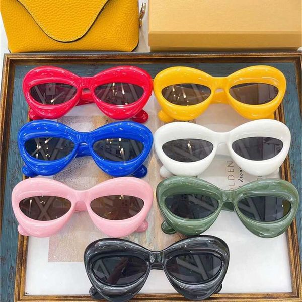 sunglasses 2023 new new luo ins net red with the same personality dudu double lip sunglasses lw40097, White;black
sunglasses 2023 new new luo ins net red with the same personality dudu double lip sunglasses lw40097, White;black