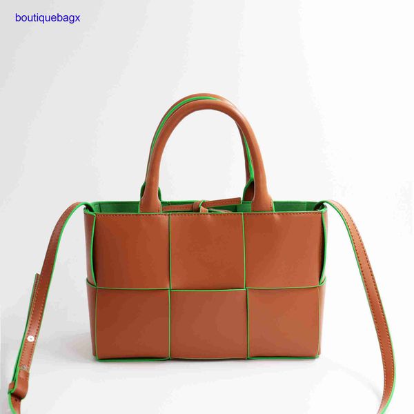 luxury bottegss venetss arco evening bags online store capacity bag woven leather shoulder hand mummy large commuter tote color ma with logo
luxury bottegss venetss arco evening bags online store capacity bag woven leather shoulder hand mummy large commuter tote color ma with logo