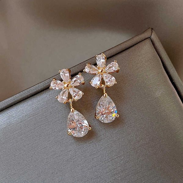 dangle chandelier 2022 new arrival sweet wind drop pendant zircon flower dangle earrings for women fashion elegant crystal jewelry gifts g23, Silver
dangle chandelier 2022 new arrival sweet wind drop pendant zircon flower dangle earrings for women fashion elegant crystal jewelry gifts g23, Silver