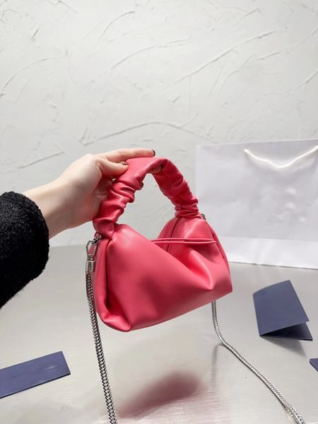 super classic hobo undertaker tote bag equipped with fashion packaging it's really perfect to see the real thing
super classic hobo undertaker tote bag equipped with fashion packaging it's really perfect to see the real thing