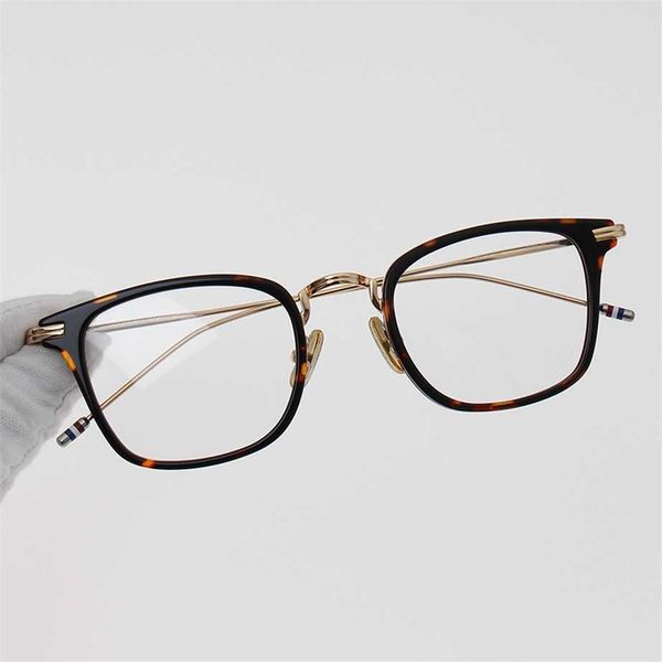 sunglasses 2023 new tb smoke gray square tb905 men's and women's net red the same medium gold eyeglass frame, White;black
sunglasses 2023 new tb smoke gray square tb905 men's and women's net red the same medium gold eyeglass frame, White;black