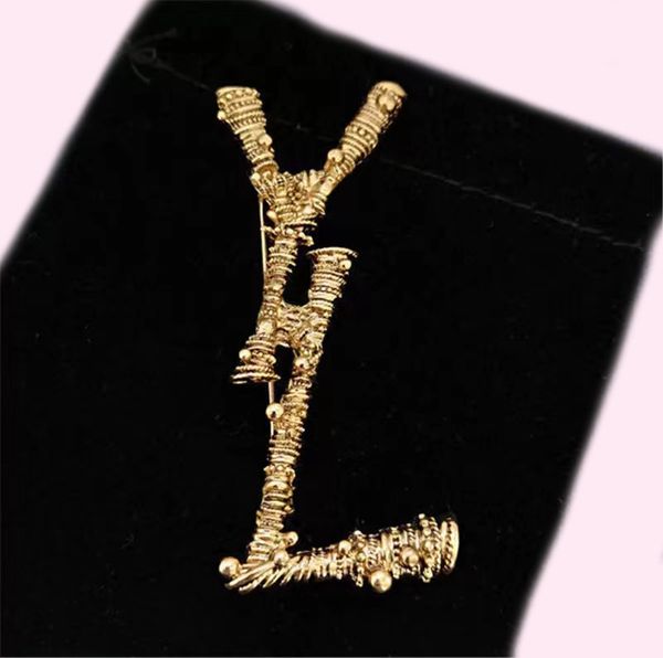 luxury fashion designer men's and women's brooch brand gold silver letter brooch suit women's dress pin specification designe, Gray
luxury fashion designer men's and women's brooch brand gold silver letter brooch suit women's dress pin specification designe, Gray